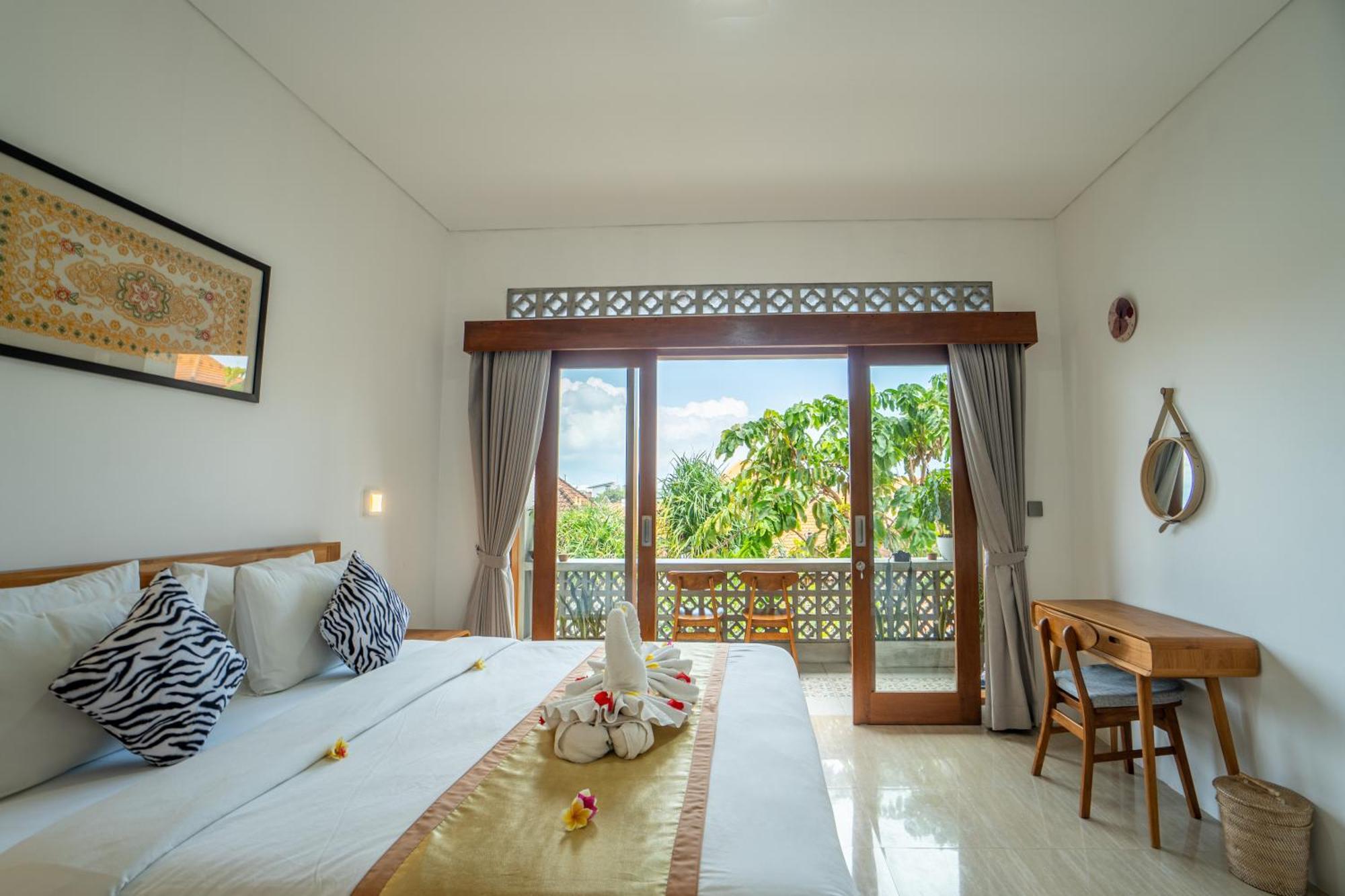 The Breeze Stay And Surf Canggu  Exterior photo