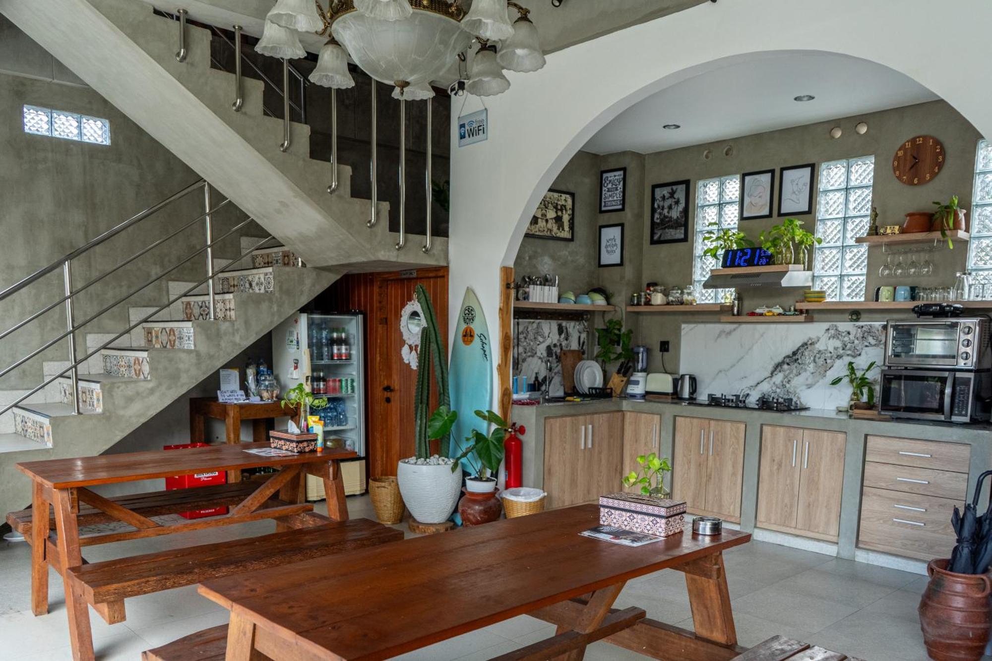 The Breeze Stay And Surf Canggu  Exterior photo