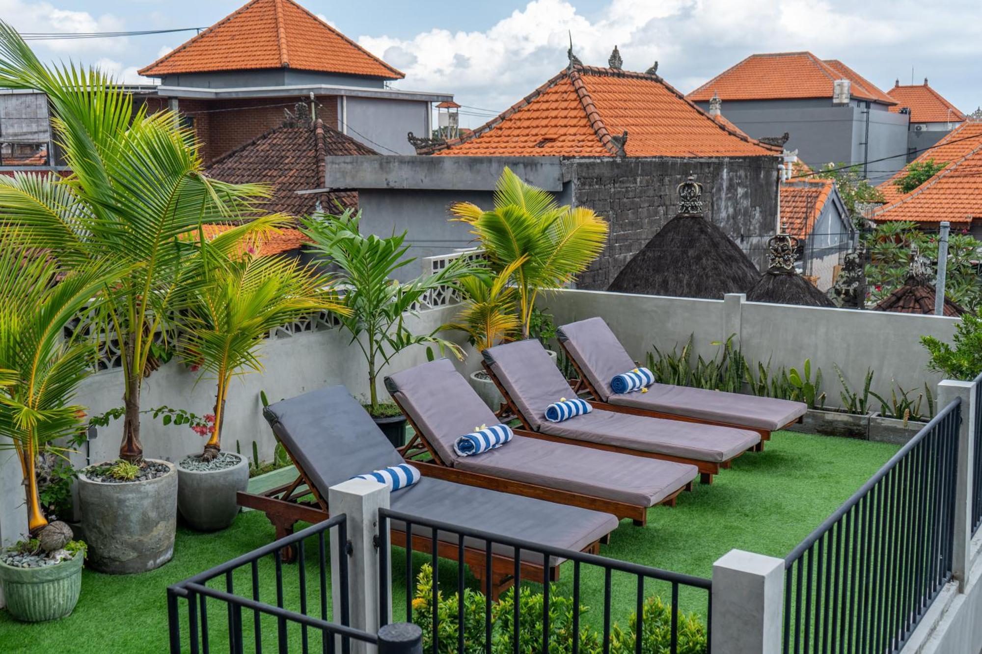 The Breeze Stay And Surf Canggu  Exterior photo