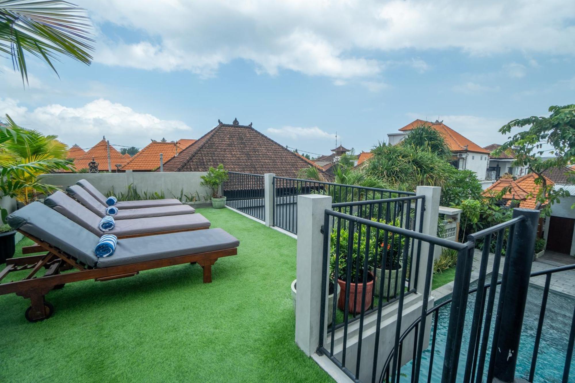 The Breeze Stay And Surf Canggu  Exterior photo